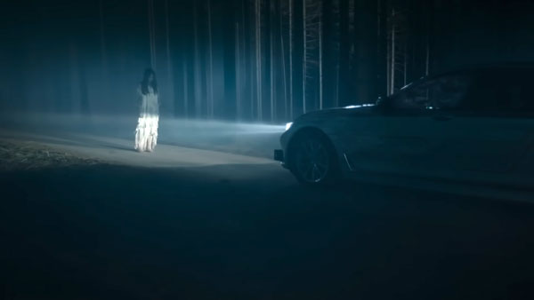 பேயை மிரள வைத்த பிஎம்டபிள்யூ கார்: அடர்ந்த காட்டுக்குள் நிகழ்ந்த அதிர்ச்சி சம்பவம் - வீடியோ...!