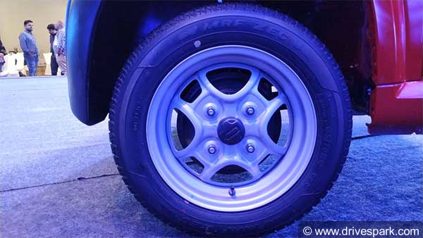 பைக் விலையில் கிடைக்கும் பஜாஜின் மைக்ரோ கார்