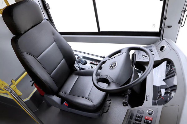 உலகின் நீளமான மின்சார பஸ் அறிமுகம்: ஒரே நேரத்தில் 250 பயணிகள் செல்லலாம்!