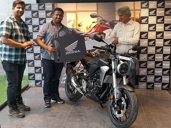 சிபி300ஆர் பைக் டெலிவரியை தொடங்கியது ஹோண்டா: பாகங்களின் விலையும் அறிவிப்பு..!