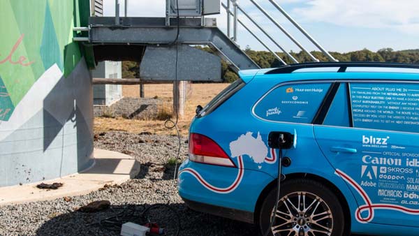 எலெக்ட்ரிக் காரில் 1 லட்சம் கிமீ பயணிக்க ஆன செலவு இதுதான்... எவ்வளவு என தெரிந்தால் ஆச்சரியம் உறுதி