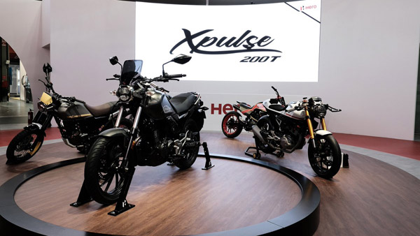 விரைவில் விற்பனைக்கு களமிறங்கும் சக்தி வாய்ந்த 300சிசி பைக்குகள்: விற்பனையில் வெல்லப்போவது யார்? 