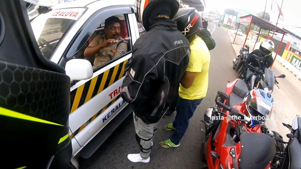 இளைஞர்களின் இதயங்களை வென்ற காவல் துறை அதிகாரி... சமூக வலை தளங்களில் வைரலாகும் வீடியோ...