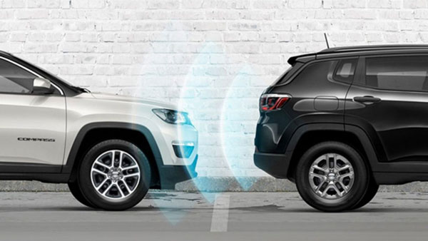 கூடுதல் வசதிகளுடன் ஜீப் காம்பஸ் எஸ்யூவியின் புதிய பேஸ் வேரியண்ட் அறிமுகம்!