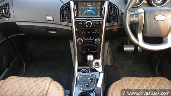 தவறான பாதையில் வந்த காரை மடக்கிய போலீஸாருக்கு காத்திருந்த அதிர்ச்சி தகவல்... முழு விபரம் உள்ளே...!