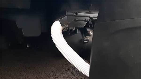 வெறும் ரூ. 80 செலவில் காரின் பின்பக்கத்தில் ஏசி அமைப்பது எப்படி...? -வீடியோ!