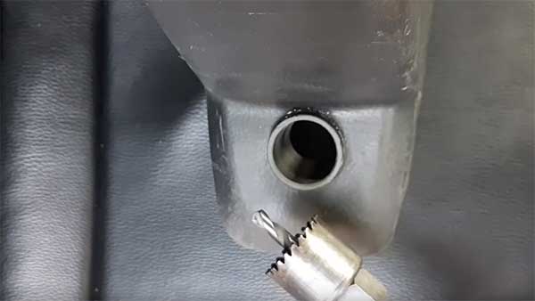 வெறும் ரூ. 80 செலவில் காரின் பின்பக்கத்தில் ஏசி அமைப்பது எப்படி...? -வீடியோ!