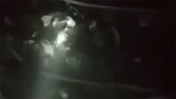 பார்க்கிங் செய்யப்பட்டிருந்த கார் தீப்பற்றி எரிந்தது ஏன்? வைரல் வீடியோவால் மக்கள் உச்சகட்ட அதிர்ச்சி...