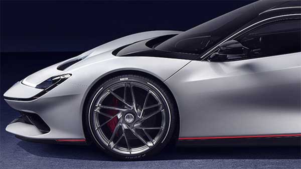 பினின்ஃபரீனா பேடிஸ்ட்டா ஹைப்பர் கார் துபாயில் விற்பனைக்கு அறிமுகம்!