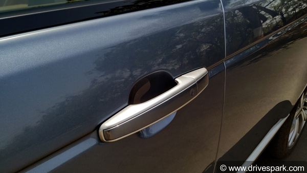 சிறிய தவறால் நிகழ்ந்த விபரீதம்... இந்த எளிய முறையை பின்பற்றினால் கார் கதவுகளை பாதுகாப்பாக திறக்கலாம்