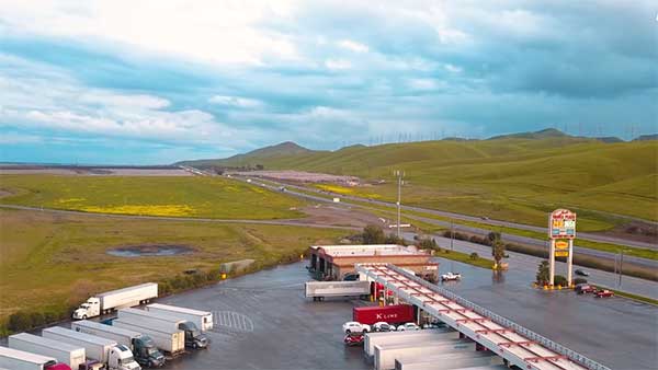 அமெரிக்காவில் லாரி டிரைவராக உள்ள இந்தியரின் வருமானம் இதுதான்! எவ்வளவு என தெரிந்தால் நம்ப மாட்டீர்கள்