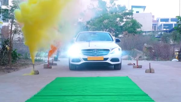 பரிசால் மெய்சிலிர்க்க வைத்த பாசமிகு மகன்: தந்தையிடம் பாசத்தை வெளிப்படுத்த இளைஞர் செய்த காரியம் இதுதான்...!