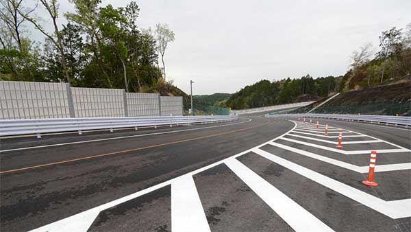 நர்பர்க்ரிங் ஸ்டைலில் டொயோட்டா அமைத்த ரேஸ் டிராக்!!