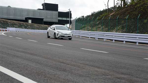 நர்பர்க்ரிங் ஸ்டைலில் டொயோட்டா அமைத்த ரேஸ் டிராக்!!