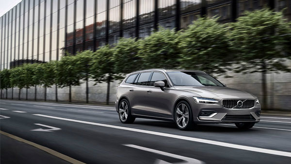 பவர்ஃபுல் வால்வோ எக்ஸ்சி60, வி60 போல்ஸ்டார் கார்கள் அறிமுகம்!