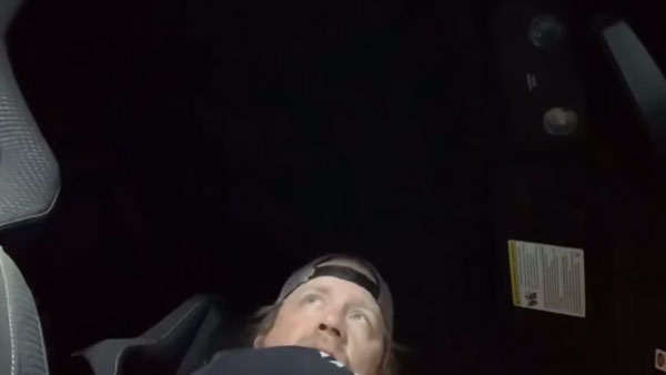 பொதுவெளியில் உச்சகட்ட வேகத்தில் பாய்ந்த மஸ்டாங் கார்... கைது செய்ய உதவிய யுடியூப்...!