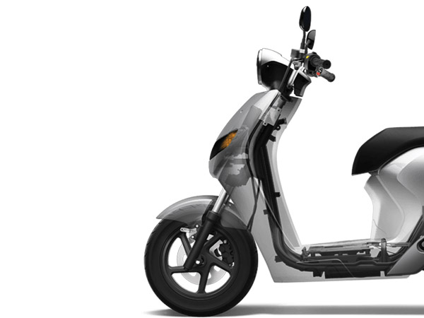 உலகிலேயே முதல்முறையாக ஹில் ஸ்டார்ட் அசிஸ்ட் வசதியுடன் வரும் மின்சார ஸ்கூட்டர்!