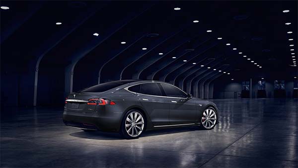 உலகின் பிரமாண்டமான எலக்ட்ரிக் கார் நிறுவனத்திற்கு அழைப்பு விடுத்த அசோக் லேலண்ட்: எதற்கு தெரியுமா...? 