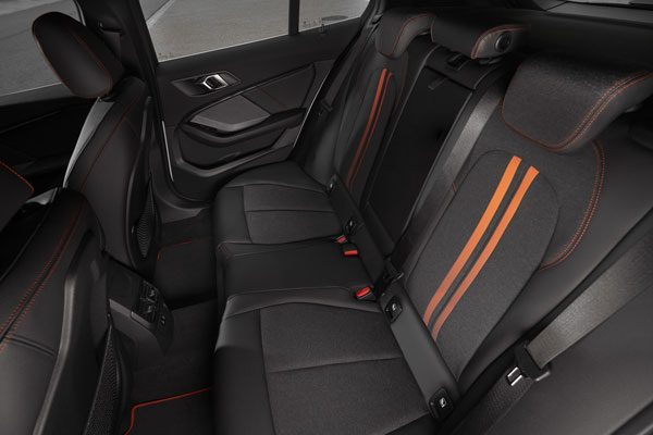 புதிய தலைமுறை அம்சங்களுடன் பிஎம்டபிள்யூ 1 சீரிஸ் கார் வெளியீடு!