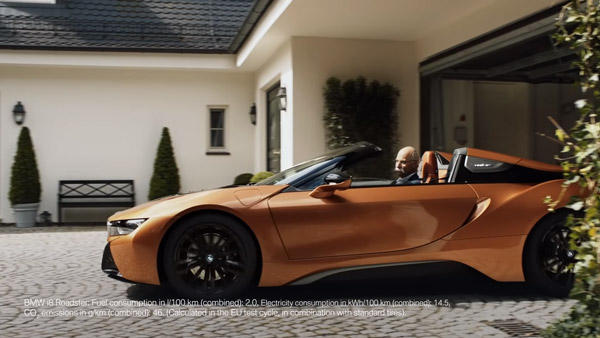 மெர்சிடிஸ் பென்ஸ் சிஇஓ-வின் ஓய்வு தினத்தை கொண்டாடிய பிஎம்டபிள்யூ: காட்டு தீயாய் வைரலாகும் வீடியோ...!