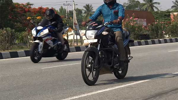 18 லட்ச ரூபாய் பிஎம்டபிள்யூ பைக்கில் மணிக்கு 271 கிமீ வேகத்தில் பயணித்த ரைடர்... அதிர்ச்சி வீடியோ...