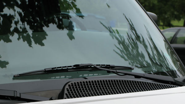 போதையில் கார் ஓட்டிய 12 வயது சிறுமி... உள்ளே இருந்து இறங்கிய நபர்களால் அதிர்ச்சியில் உறைந்த போலீசார்