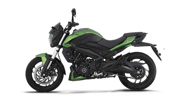 டோமினார் 400 பைக்கின் விலையை பஜாஜ் அதிரடியாக குறைக்க காரணம் இதுதான்... வாடிக்கையாளர்கள் மகிழ்ச்சி