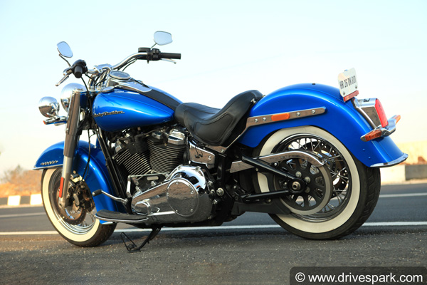 ஹார்லி டேவிட்சன் சாஃப்ட்டெயில் டீலக்ஸ்: ஃபர்ஸ்ட் டிரைவ் ரிப்போர்ட்!