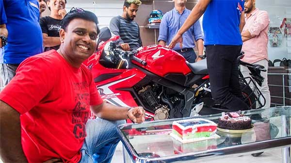 இந்த ஹோண்டா பைக் தமிழகத்தில் 2 ஷோரூம்களில் மட்டுமே கிடைக்கும்... அப்படி என்ன சிறப்பு தெரியுமா?