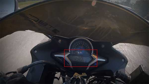 பைக்கில் மணிக்கு 130 கிமீ வேகம்... நாயை காப்பாற்ற உயிரை பணயம் வைத்த வாலிபரின் வீடியோ வைரல்...