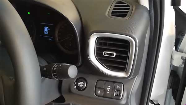  மலிவான விலையில் களமிறங்கி இந்தியாவை ஆச்சரியத்தில் ஆழ்த்திய ஹூண்டாய் கார்... டெலிவரி தொடங்கியது