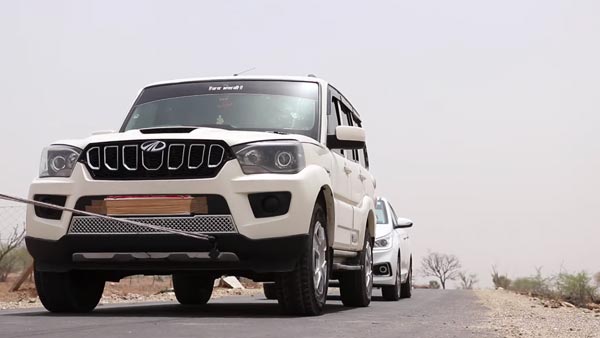 2,500 கிலோ காரை சாதாரண யமஹா பைக் இழுக்குமா? இந்த வீடியோ பார்த்தால் உங்கள் கண்களை நம்ப மாட்டீர்கள்