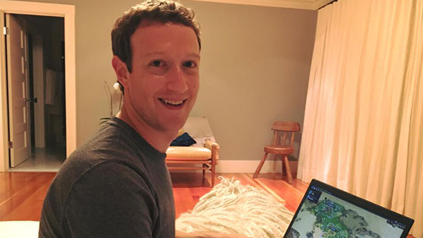 பேஸ்புக் சிஇஓ மார்க் இந்த சாதாரண கார்களைதான் பயன்படுத்துகிறார்... நம்புவது கொஞ்சம் கடினம்தான்...