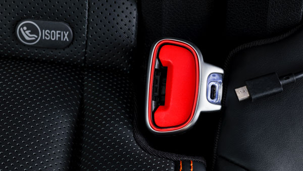 உயிர் காக்கும் சீட் பெல்டில் புதிய தொழில்நுட்பம்: மெர்சிடிஸ் பென்ஸ் நிறுவனத்தின் புதிய கண்டுபிடிப்பு...!