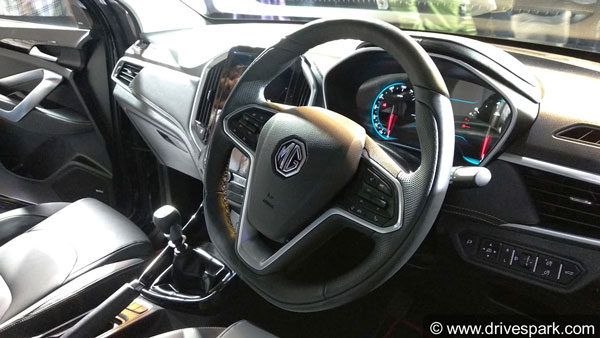 இந்தியா ஆவலுடன் எதிர்பார்க்கும் எம்ஜி ஹெக்டர் காருக்கான முன்பதிவு தொடங்கியது?