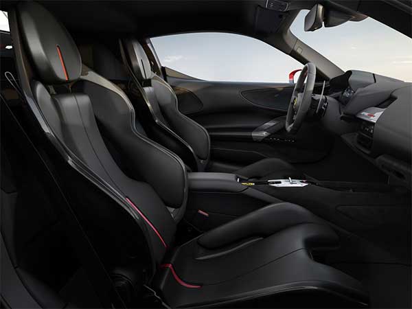 ஃபெராரி நிறுவனத்தின் முதல் ஹைப்ரிட் சூப்பர் கார்... படங்களுடன் தகவல்கள்!