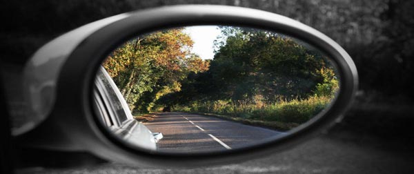 போதையில் கார் ஓட்டிய 12 வயது சிறுமி... உள்ளே இருந்து இறங்கிய நபர்களால் அதிர்ச்சியில் உறைந்த போலீசார்