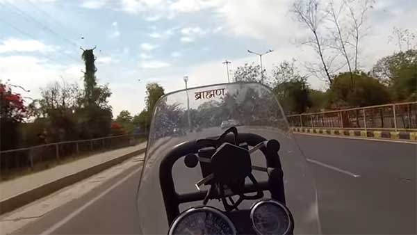 பிரபல 5 ஸ்டார் ஓட்டலில் ராயல் என்பீல்டு பைக்குகளுக்கு அனுமதி மறுப்பு... காவலர் சொன்ன காரணம் இதுதான்