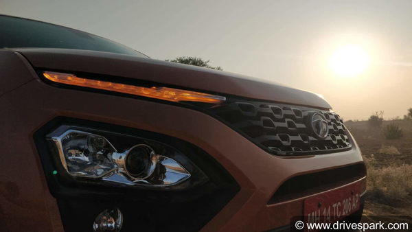 டாடா ஹாரியரிடம் மீண்டும் மீண்டும் அடி வாங்கும் மஹிந்திரா எக்ஸ்யூவி500, ஜீப் காம்பஸ்...