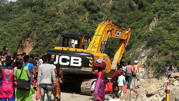 நேசமணிக்கு இணையாக டிரெண்ட் ஆகும் மற்றொரு விஷயம் இதுதான்... கொளுத்தி போட்ட சன்னி லியோன்...