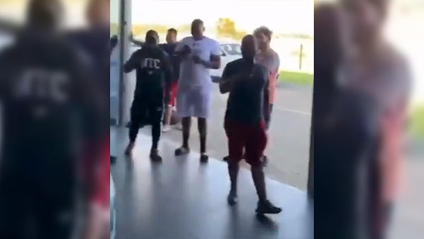 தினமும் பிக் அப், டிராப் செய்ய சொன்னவருக்கு நண்பர்கள் சேர்ந்து கொடுத்த ஆச்சரியம் இதுதான்.. நண்பேன்டா