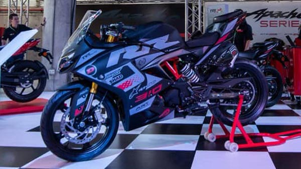 ஒரே மாடல், ஒரே பவர் ஆனால் ஸ்டைல் மட்டும் வேற: படுகவர்ச்சியாக அறிமுகமான டிவிஎஸ் அப்பாச்சி!