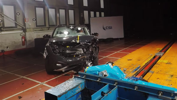 கிராஷ் டெஸ்ட்டில் அசத்திய ஃபோக்ஸ்வேகன் டி க்ராஸ் எஸ்யூவி!