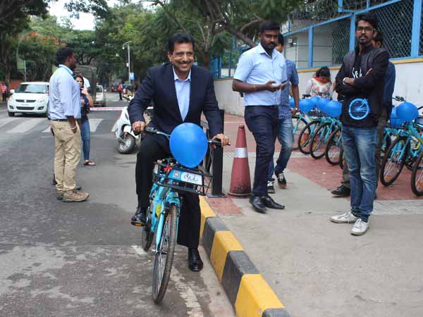 முதல் மூன்று ரைட்கள் இலவசம்: ஊபரின் அதிரடி அறிவிப்பால் களங்கி நிற்கும் போட்டி நிறுவனங்கள்...!