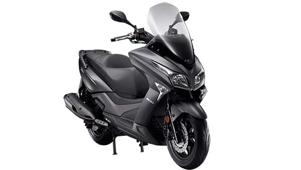 ரூ.2.30 லட்சத்தில் 22 கிம்கோவின் மேக்ஸி ஸ்கூட்டர் விற்பனைக்கு அறிமுகம்!