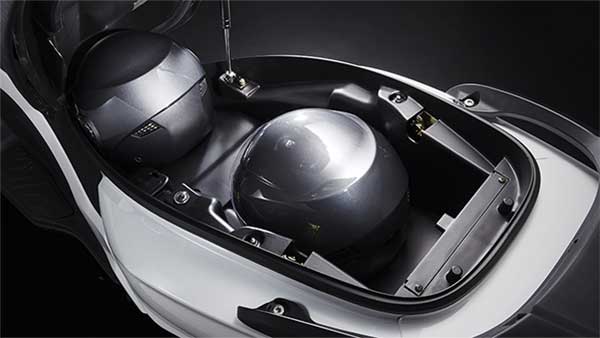 இந்தியாவில் 300சிசி மேக்ஸி ஸ்கூட்டரை களமிறக்குகிறது 22 கிம்கோ நிறுவனம்!