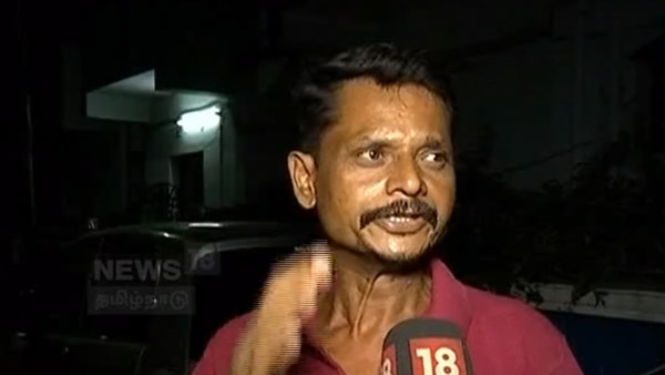 பைக்கை நிறுத்தாமல் சென்றதால் லத்தியால் தாக்கிய போலீஸ்... பரிதாபமாக உயிரிழந்த இளைஞர்... அதிர்ச்சி தகவல்!