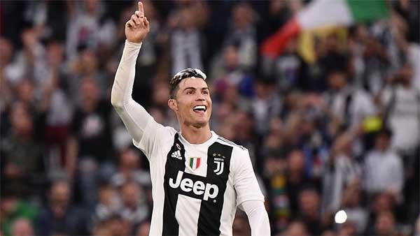 மீண்டும் பல கோடி ரூபாய் மதிப்பில் புதிய காரை வாங்கிய பிரபல விளையாட்டு வீரர்.... யார் என தெரிந்தால் அதிர்ச்சி நிச்சயம்...