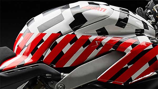 அசத்தலான புதிய மாடல் பைக்கை உலகிற்கு அறிமுகம் செய்த டுகாட்டி... பைக்கின் சிறப்பு படங்கள் உள்ளே!