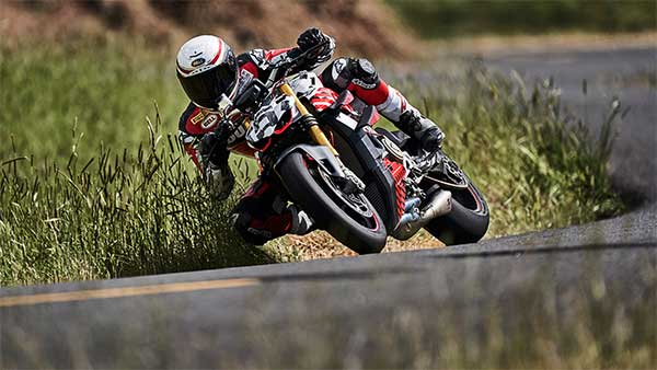 அசத்தலான புதிய மாடல் பைக்கை உலகிற்கு அறிமுகம் செய்த டுகாட்டி... பைக்கின் சிறப்பு படங்கள் உள்ளே!